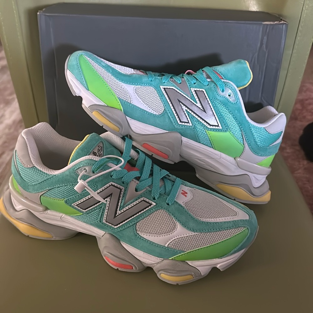 New Balance 9060 Dtlr Cyan Burst